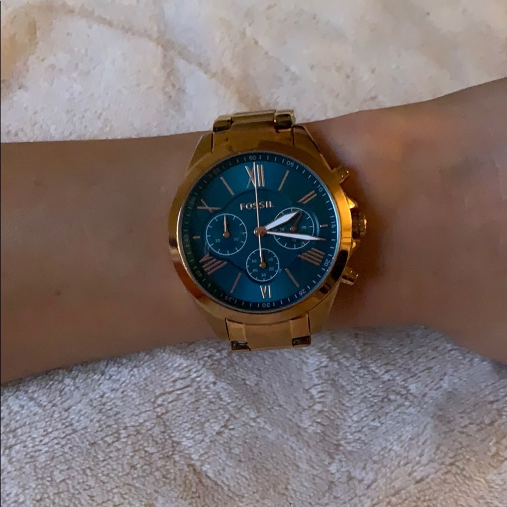 Rose gold & blue Fossil watch